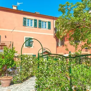 https://portovecchio.hotelitalianriviera.com
