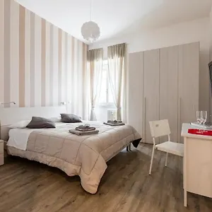 https://cornelia-house.it-romehotels.com